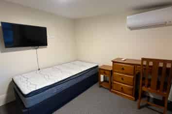 Room 6 / 9 Union Street, North Dunedin