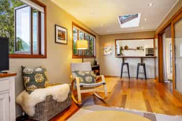 2/10e Penning Road, Castor Bay