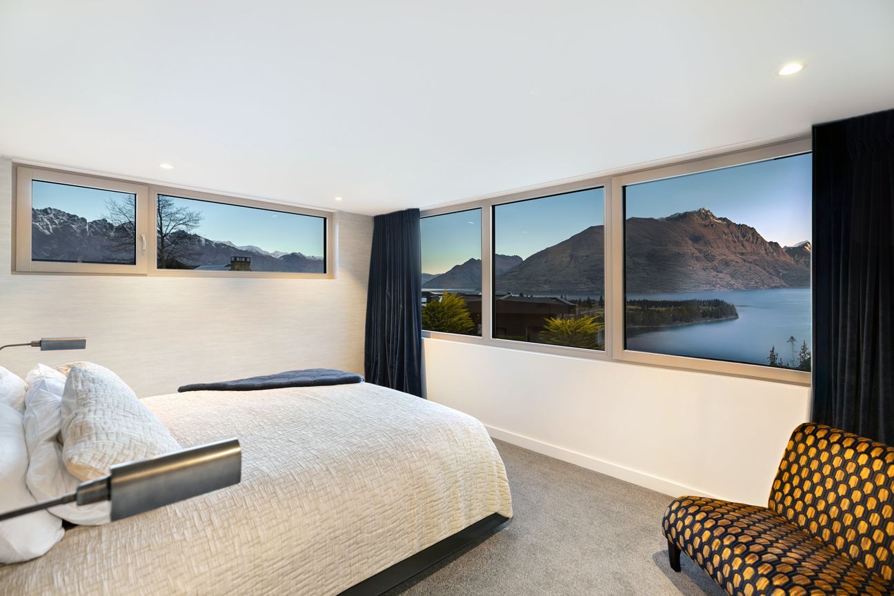 52 Suburb Street, Queenstown Hill - Więcej