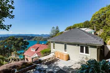 13 Thane Road, Roseneath