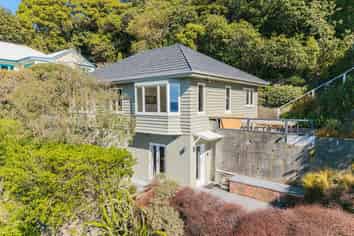 13 Thane Road, Roseneath