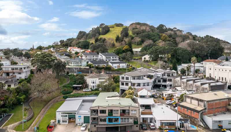 1B/4 Fleet Street, Devonport