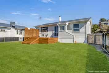16 Alberta Road, Glen Avon