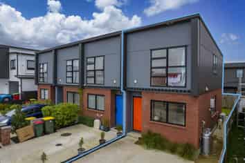 60 Turret Lane, Hobsonville