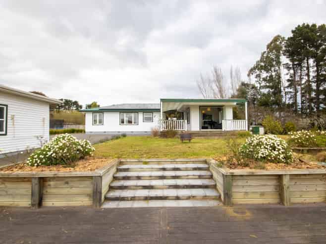 296 Old West Road, Turitea
