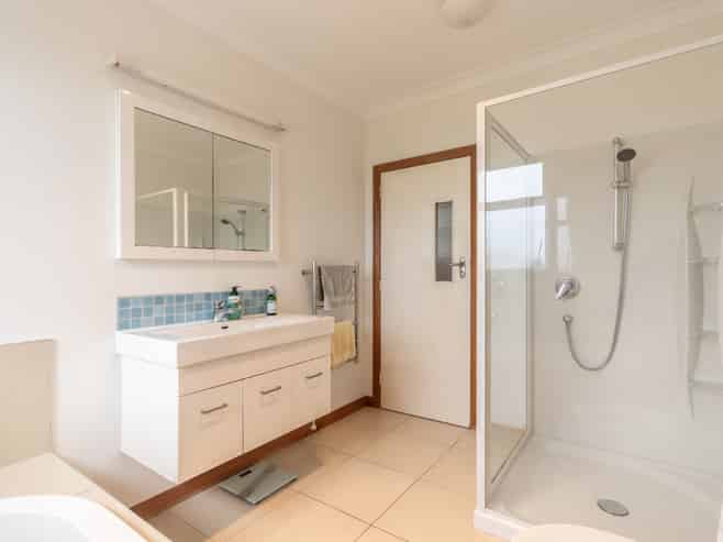 296 Old West Road, Turitea