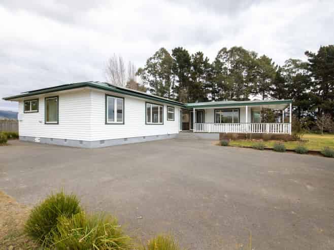 296 Old West Road, Turitea