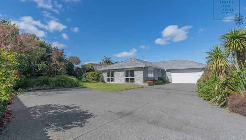 27 Trossach Place, Wattle Downs