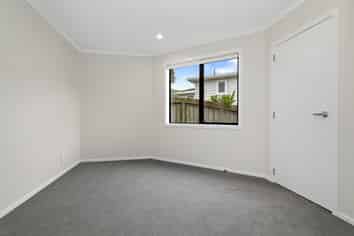 E/1 Pembroke Street, Tawa