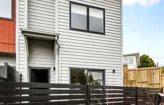E/1 Pembroke Street, Tawa