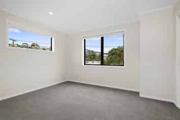 E/1 Pembroke Street, Tawa