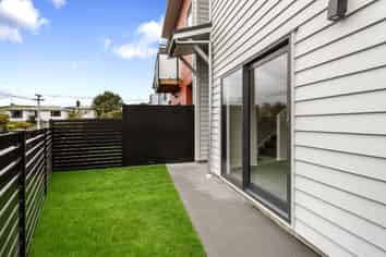 E/1 Pembroke Street, Tawa