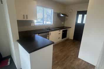 24a Willow Avenue, Stoke