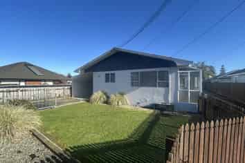 24a Willow Avenue, Stoke