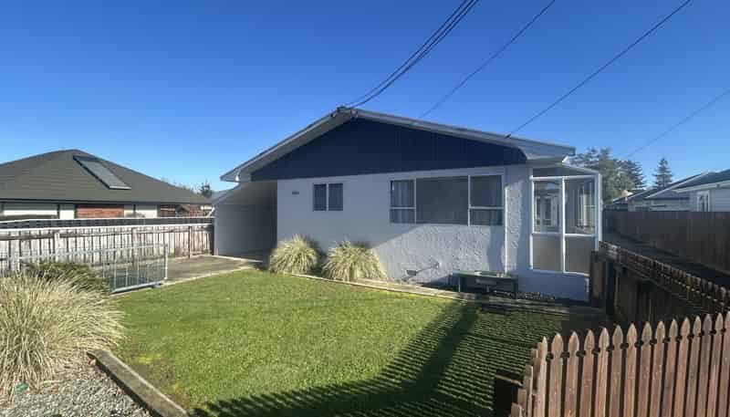 24a Willow Avenue, Stoke