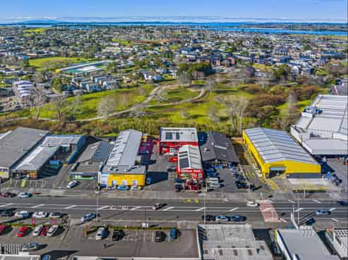 High profile Apirana Avenue Investment