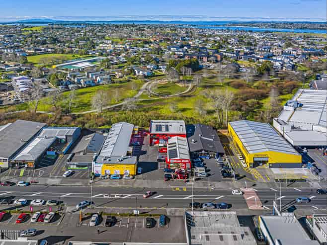 High profile Apirana Avenue Investment