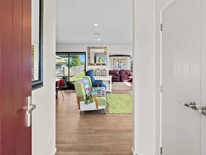 30 Mountain View Drive, Manakau