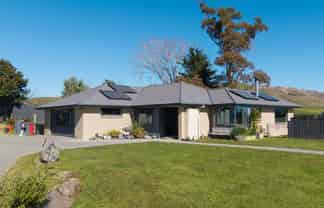 30 Mountain View Drive, Manakau