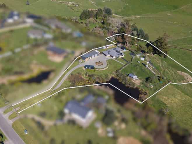30 Mountain View Drive, Manakau