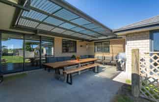 30 Mountain View Drive, Manakau