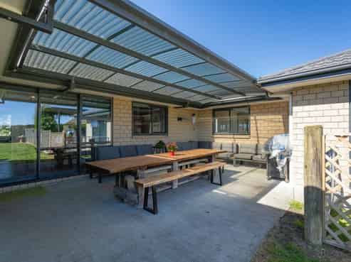 30 Mountain View Drive, Manakau