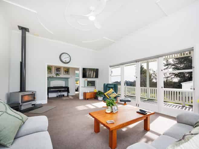 185 Albert Road, Tokomaru