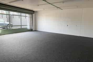 VERSATILE OFFICE IN CENTRE OF NEW LYNN
