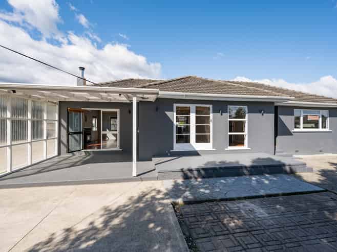 15 Palm Avenue, Stoke
