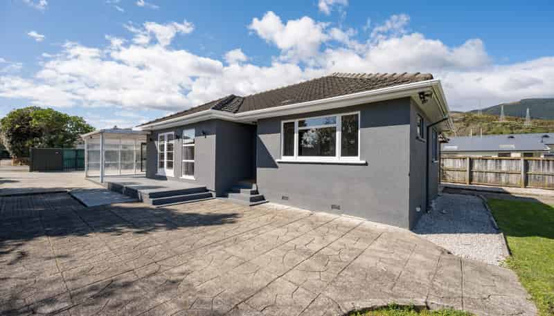 15 Palm Avenue, Stoke