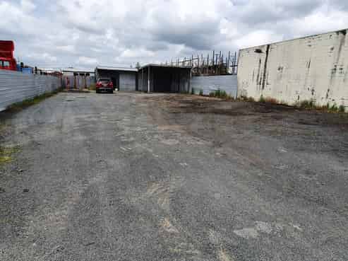 Secure Yard with Workshop