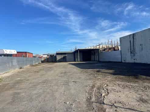 Secure Yard with Workshop