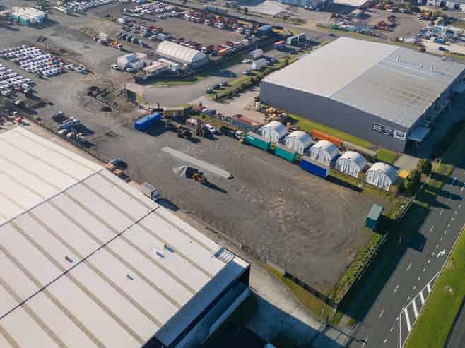Sole Agency: 4,000sqm yard