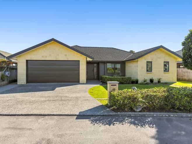 10 Cottonwood Close, Paraparaumu Beach