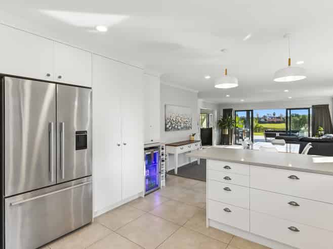 10 Cottonwood Close, Paraparaumu Beach