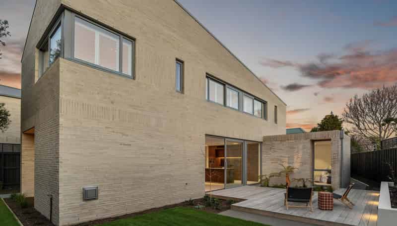 2/88B Hinau Street, Fendalton