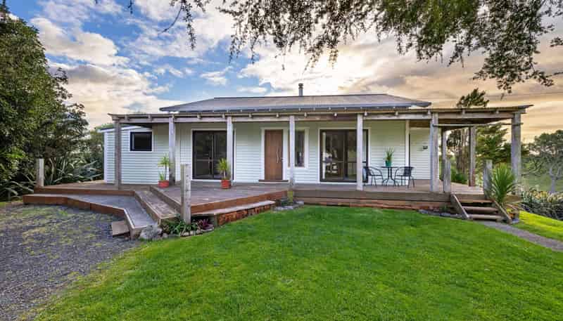 98A Houchen Road, Raglan