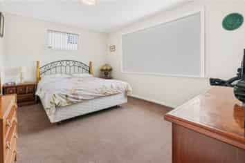 2/A Burlington Place, Manurewa East