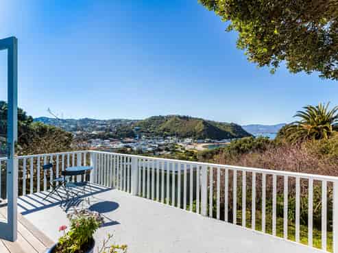 194 Derwent Street, Island Bay