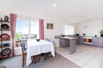 17 Lasque Place, Glendene