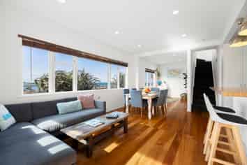 82 Owhiro Bay Parade, Owhiro Bay