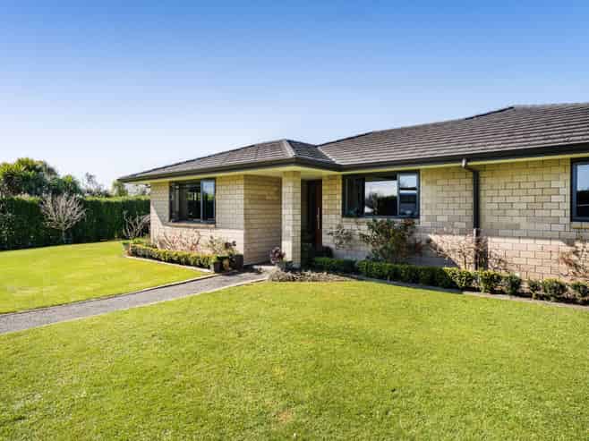 1108C Egmont Road, Egmont Village