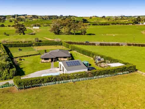 1108C Egmont Road, Egmont Village