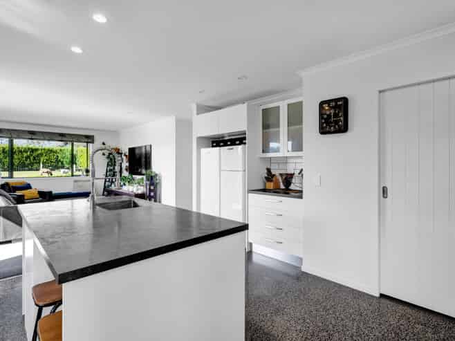 1108C Egmont Road, Egmont Village