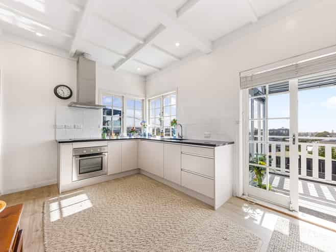 4233 Great North Road, Glendene
