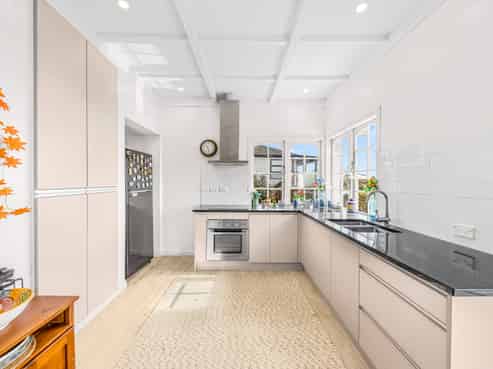 4233 Great North Road, Glendene