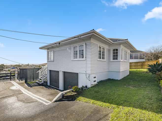 4233 Great North Road, Glendene