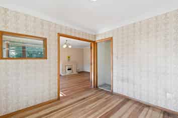 7 Lyndhurst Road, Tawa