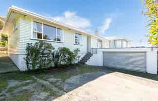 347 Main Road, Tawa