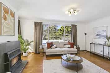 347 Main Road, Tawa